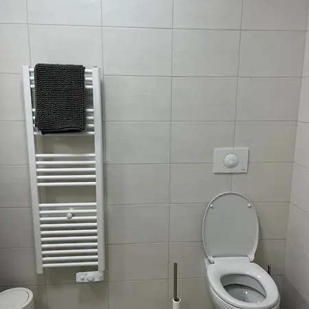 Loc A Machja Fiurita 1 Et 2
